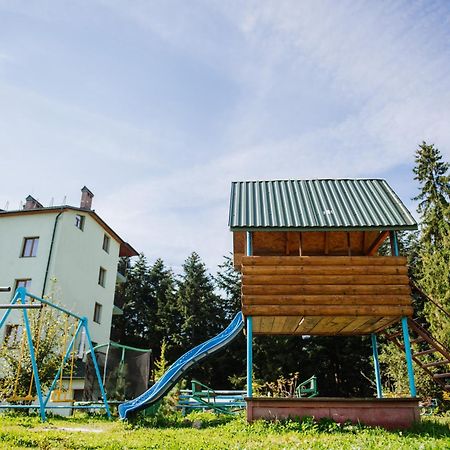 Hotel Zelenyy Bir à Skhidnytsia Extérieur photo