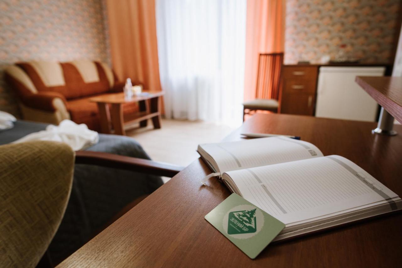 Hotel Zelenyy Bir à Skhidnytsia Extérieur photo