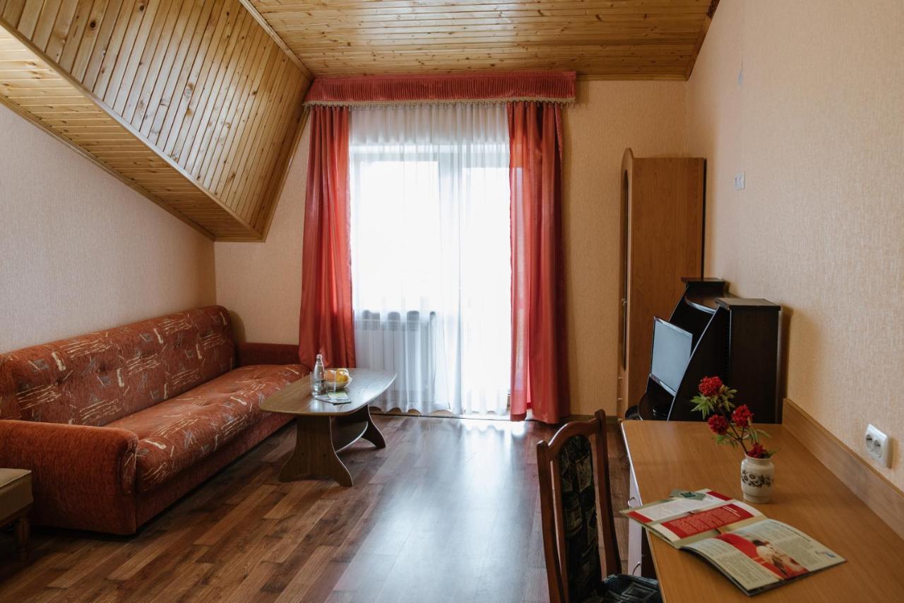 Hotel Zelenyy Bir à Skhidnytsia Extérieur photo