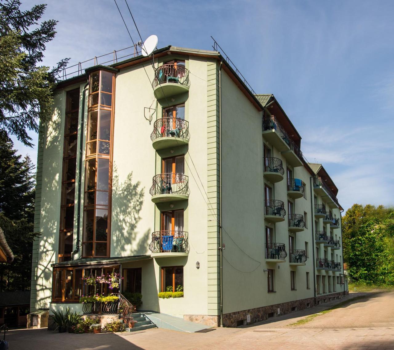 Hotel Zelenyy Bir à Skhidnytsia Extérieur photo